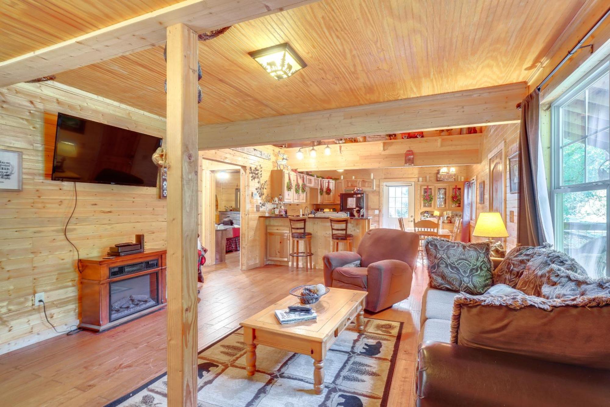 Just Fur Relaxin Sevierville Cabin With Hot Tub! Eksteriør bilde